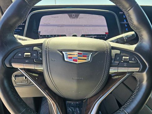 Used 2024 Cadillac Escalade ESV Premium Luxury Platinum AWD/4WD image 25