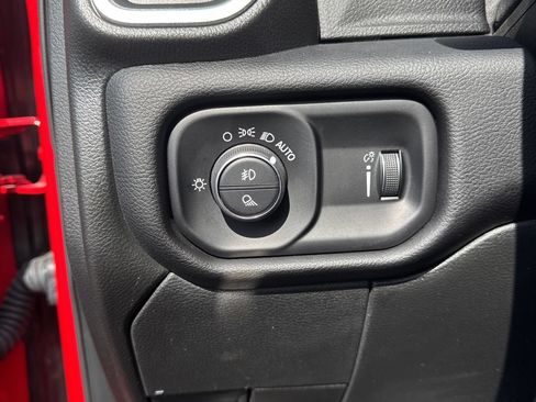 Used 2024 RAM 2500 Big Horn w/ Bed Utility Group AWD/4WD image 12