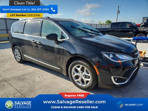 Used 2018 Chrysler Pacifica Touring-L Plus w/ Tire & Wheel Group FWD image 5
