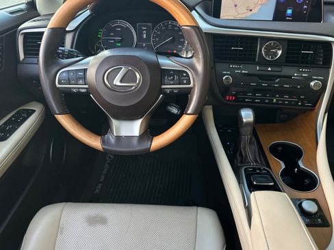 Used 2019 Lexus RX 450h AWD image 16