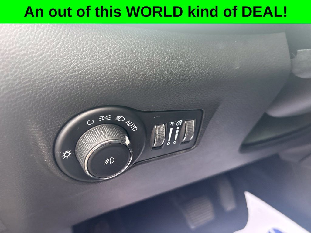 Certified 2022 Jeep Compass Limited w/ Sun and Sound Group AWD/4WD image 12
