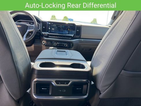 Used 2022 Chevrolet Silverado 1500 LTZ w/ LTZ Premium Package AWD/4WD image 41