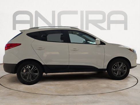 Used 2015 Hyundai Tucson SE image 9