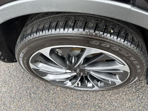 Used 2023 Lincoln Aviator Reserve w/ Equipment Group 201A image 40