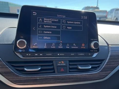 Used 2019 Nissan Altima 2.5 SL FWD image 48