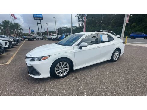 Used 2021 Toyota Camry LE FWD image 6
