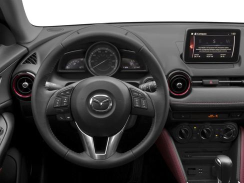 Used 2017 MAZDA CX-3 Touring FWD image 4