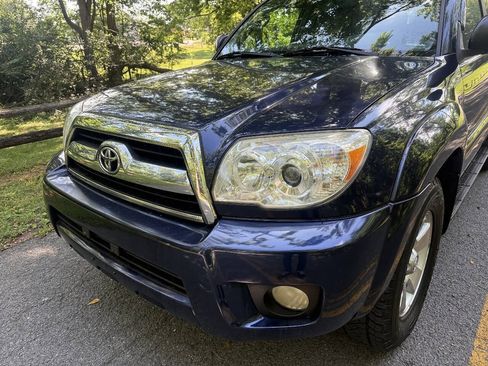 Used 2006 Toyota 4Runner SR5 AWD/4WD image 15