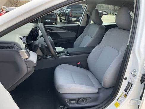 Used 2026 Toyota Camry LE w/ Convenience Package image 12