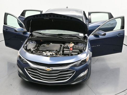 Used 2020 Chevrolet Malibu LT image 41