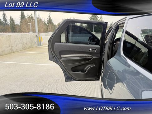Used 2018 Dodge Durango SXT w/ 3rd Row Seating Group AWD/4WD image 38