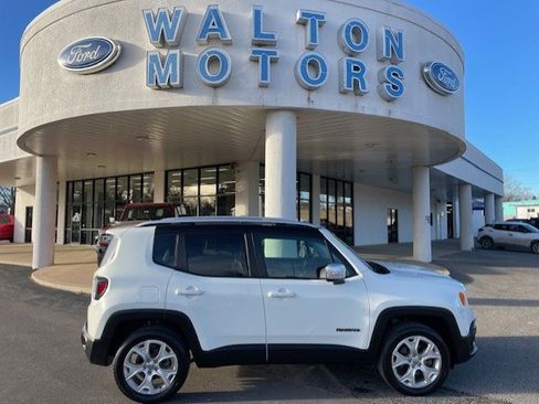 Used 2016 Jeep Renegade Limited image 1