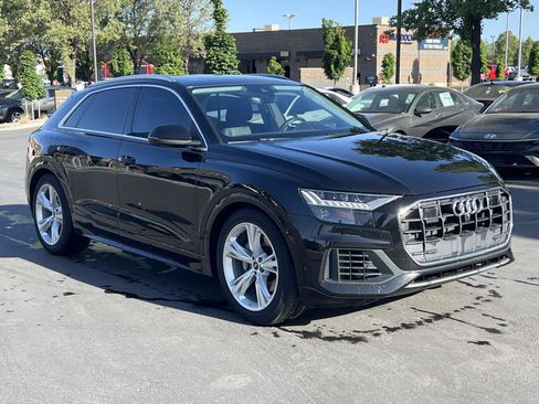 Used 2023 Audi Q8 Prestige AWD/4WD image 5