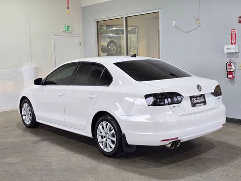 Used 2012 Volkswagen Jetta SE image 6