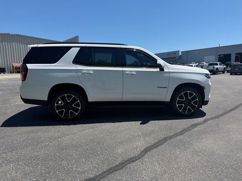 Used 2022 Chevrolet Tahoe RST w/ Luxury Package AWD/4WD image 17