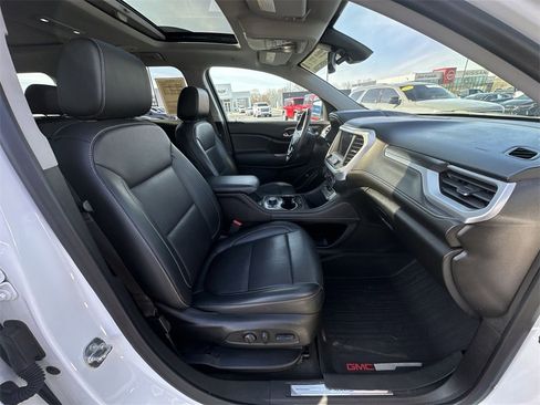 Used 2022 GMC Acadia SLT w/ Technology Package image 26