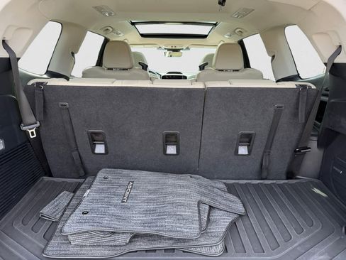 Used 2023 Subaru Ascent Limited w/ Technology Package image 5