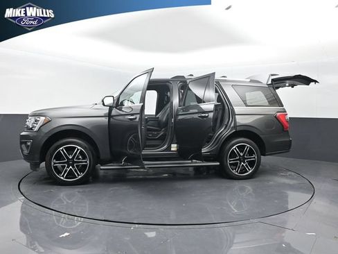 Used 2020 Ford Expedition Limited w/ Texas Edition Package AWD/4WD image 28