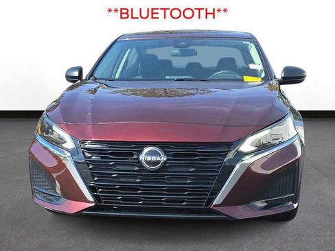 Used 2024 Nissan Altima 2.5 SV image 3