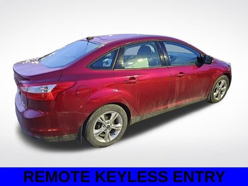 Used 2014 Ford Focus SE w/ SE Winter Package image 5