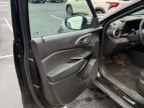 Used 2024 Chevrolet Trax RS FWD image 5