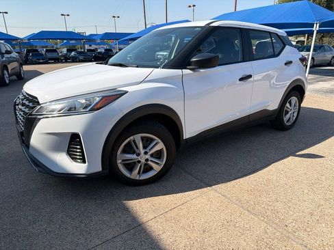 Used 2024 Nissan Kicks S FWD image 1