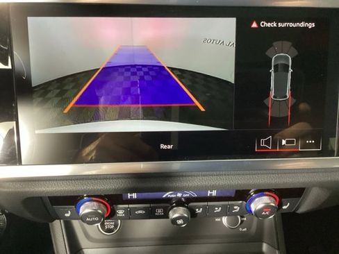 Used 2025 Audi Q3 2.0T Premium w/ Convenience Package image 22