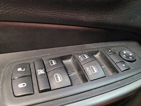 Used 2019 Jeep Cherokee Latitude Plus image 27