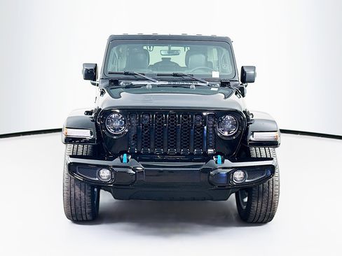 Used 2023 Jeep Wrangler Unlimited Sahara AWD/4WD image 2
