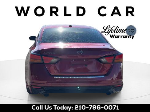 Used 2023 Nissan Altima 2.5 SR w/ SR Premium Package FWD image 4