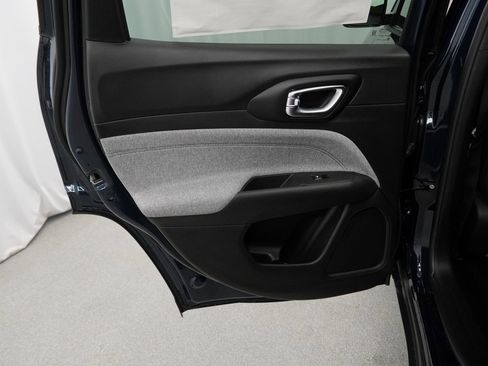 New 2026 Jeep Compass Latitude image 29