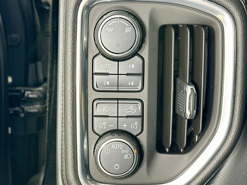 Used 2019 Chevrolet Silverado 1500 LT w/ All-Star Edition AWD/4WD image 11