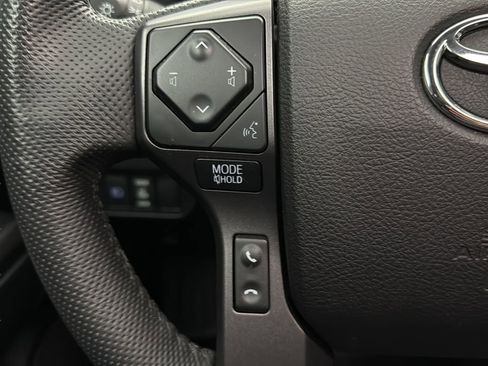 Used 2022 Toyota Tacoma TRD Off-Road w/ TRD Premium Off Road Package AWD/4WD image 17