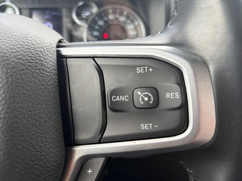 Used 2022 RAM 1500 Big Horn AWD/4WD image 18