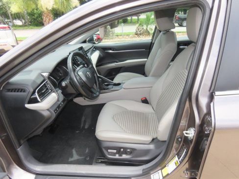 Used 2024 Toyota Camry SE FWD image 22
