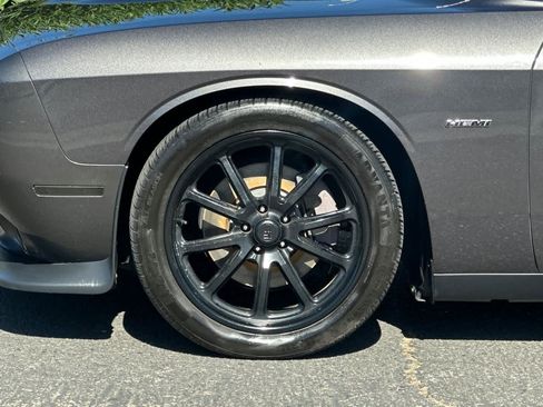 Used 2019 Dodge Challenger R/T w/ Driver Convenience Group RWD image 25