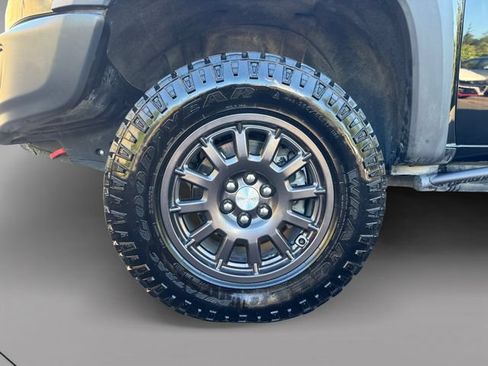 Used 2022 Chevrolet Colorado ZR2 w/ Colorado ZR2 Bison Edition AWD/4WD image 9