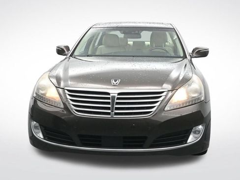 Used 2016 Hyundai Equus Signature RWD image 2