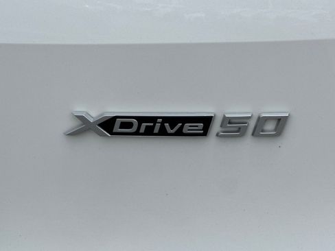 Used 2024 BMW iX xDrive50 w/ Sport Package AWD/4WD image 27