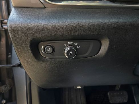 Used 2020 Chevrolet Traverse LS AWD/4WD image 14