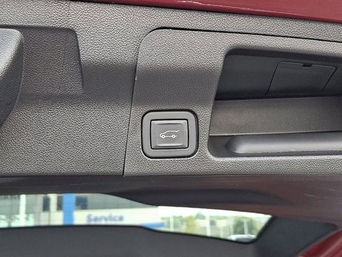 Used 2023 GMC Acadia Denali image 34