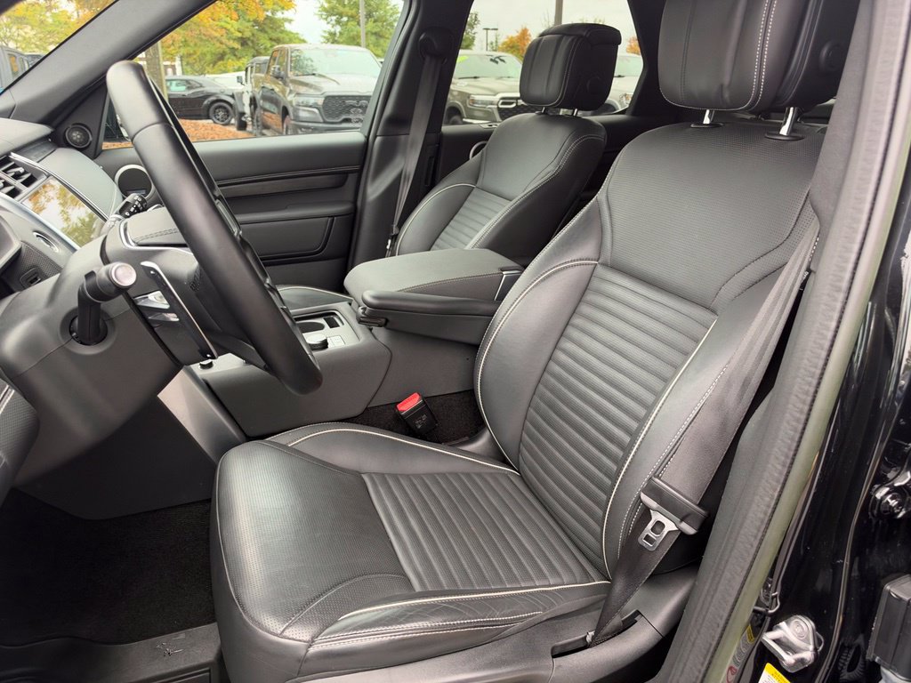 Used 2023 Land Rover Discovery Metropolitan Edition AWD/4WD image 21