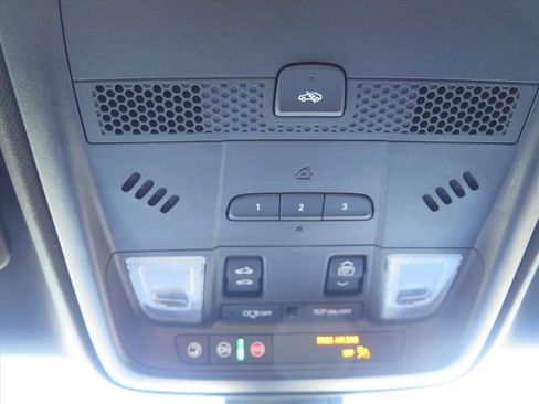 Used 2023 Cadillac XT5 Sportv w/ Technology Package image 19