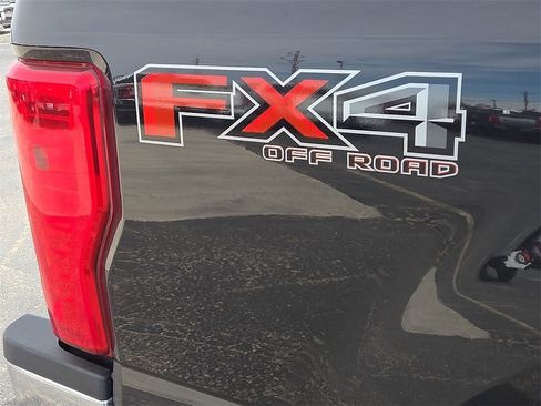 Used 2019 Ford F250 Lariat w/ Lariat Value Package image 18