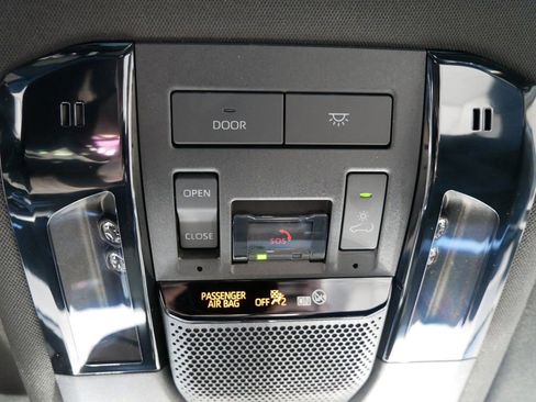 Used 2025 Lexus GX 550 w/ Cold Area Package AWD/4WD image 27