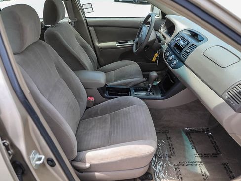 Used 2006 Toyota Camry LE FWD image 12