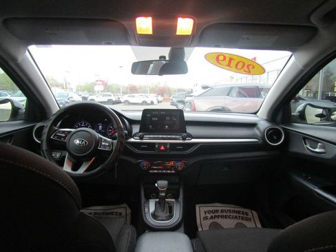 Used 2019 Kia Forte LXS image 21