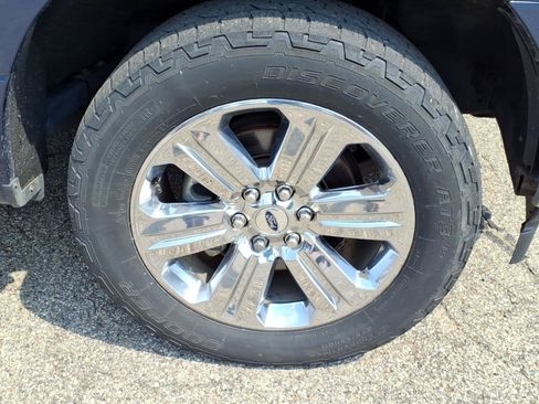 Used 2020 Ford F150 XLT w/ Equipment Group 302A Luxury AWD/4WD image 17