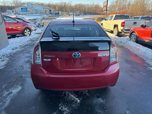 Used 2015 Toyota Prius Three image 4