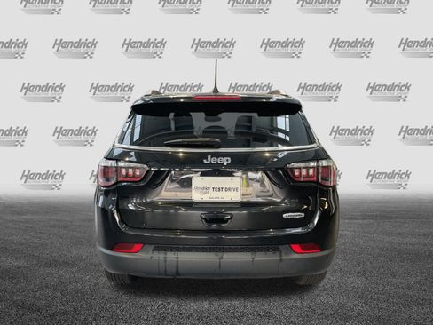 Used 2022 Jeep Compass Latitude w/ Convenience Group FWD image 9